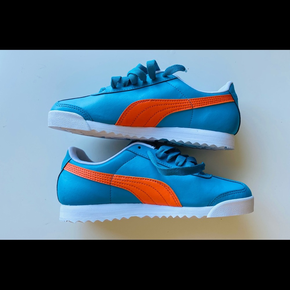 Puma Roma Sneakers, Big Kid, size 5/Women, size 7
